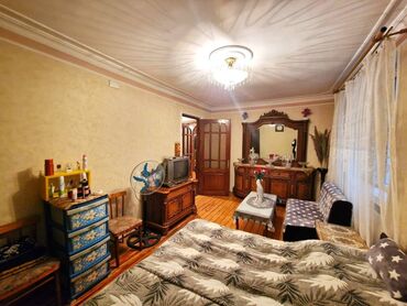 Ofislər: Yasamal rayonu, “İnşaatçılar” metrosu yaxınlığında, "Yasamal ATS" ə — 9