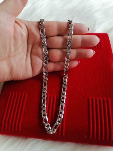 Ogrlice: Ogrlica sa priveskom — 10