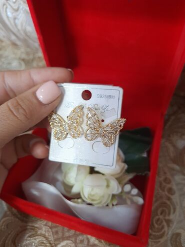 комплект серьги: Самые нарядные, милые бабочки серьги и в пир и в мир, не теряют свою