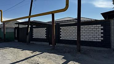 частные дома: 100 м², 5 комнат, Бронированные двери, Парковка, Забор, огорожен — 3