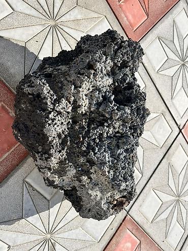 Dekorativ daşlar: Akvarum üçün Dekorativ lava daşları (poroz vulkanik süxur hamısı biri — 7