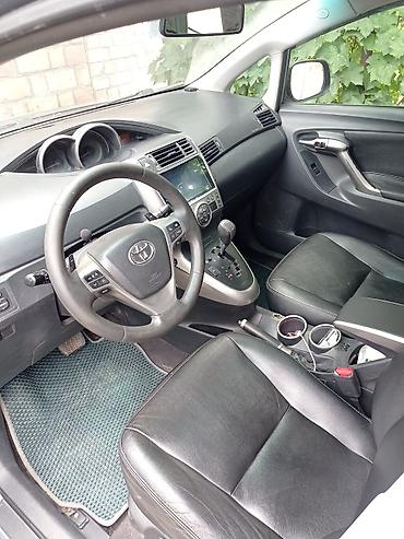 версио: Toyota Corolla Verso: 2010 г., 2.2 л, Автомат, Дизель, Минивэн — 9