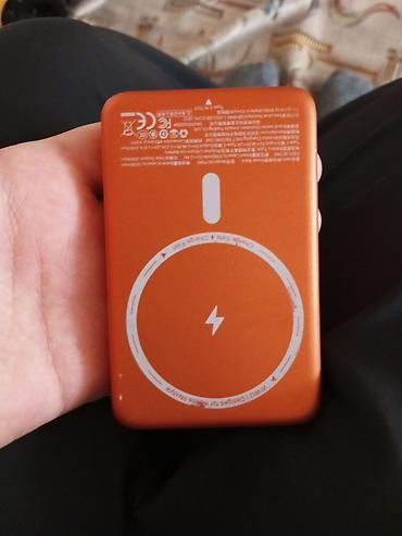 телефон для авто: Power Bank WiWU с магнитной беспроводной зарядкой (MagSafe-совместим) — 1