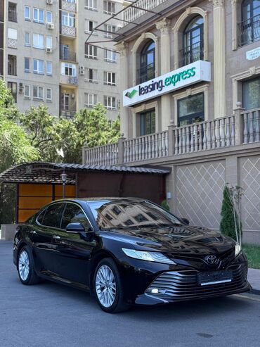 блок управления центрального замка: Toyota Camry: 2020 г., 2.5 л, Автоматические, Бензин, Седан