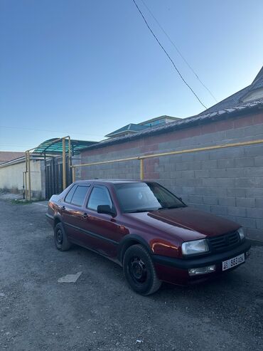 машина венто: Volkswagen Vento: 1992 г., 1.8 л, Механика, Бензин, Седан