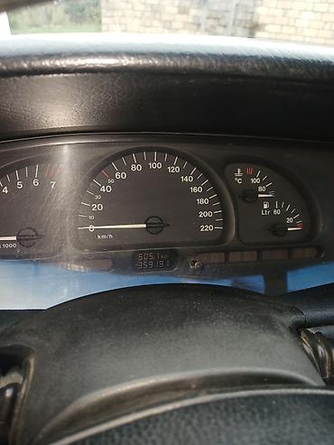 kia optima on fara: Opel Vectra: 1.6 l | 1996 il 359191 km Sedan — 5