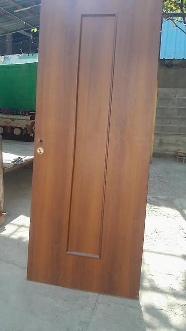 Балконные двери: Межкомнатные двери из шпонированного дерева, классический оттенок — 1