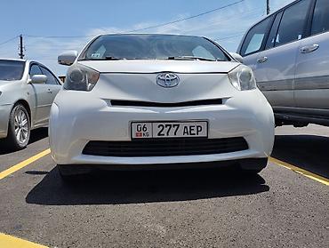 iq: Toyota iQ: 2012 г., 0.1 л, Автомат, Бензин, Хэтчбэк — 4