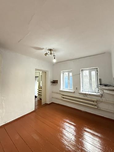 Продажа полдома: Продаётся полдома❗️ ✅️2,3 соток ✅️Район:Рабочий городок ✅️Общая — 3