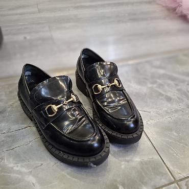foot patch: Лоферы Baver, размер 37. - Цвет: черный, глянцевая фактура. - — 1