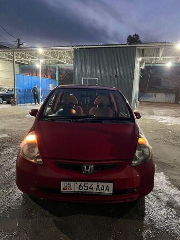 Honda: Honda Fit: 2003 г., 1.3 л, Вариатор, Бензин, Седан