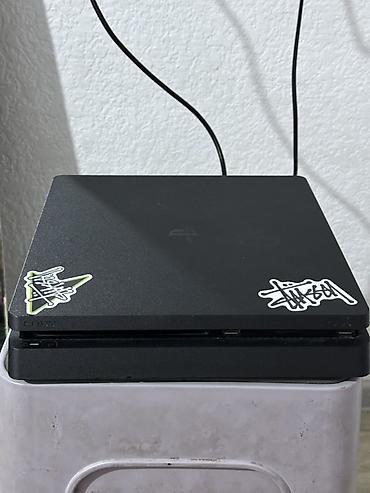 PS4 (Sony PlayStation 4): МОГУ УСТУПИТ ПРОШИТЫЙ PlayStation 4 Slim (черная) + 2 беспроводных — 2