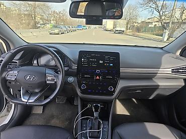 хендай ионик: Hyundai Ioniq: 2020 г., 1.6 л, Гибрид, Лифтбек — 5