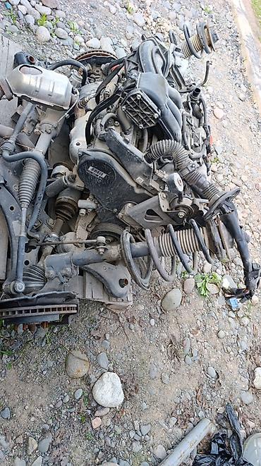 Двигатели, моторы и ГБЦ: Двигатель в сборе с подрамником и подвеской Описание: - Бензиновый — 8