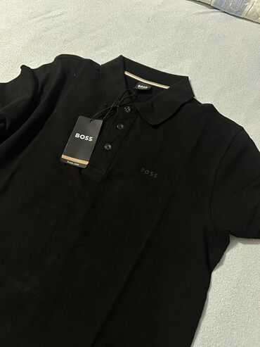 ko nov: T-shirt Hugo Boss, M (EU 38), L (EU 40), color - Black