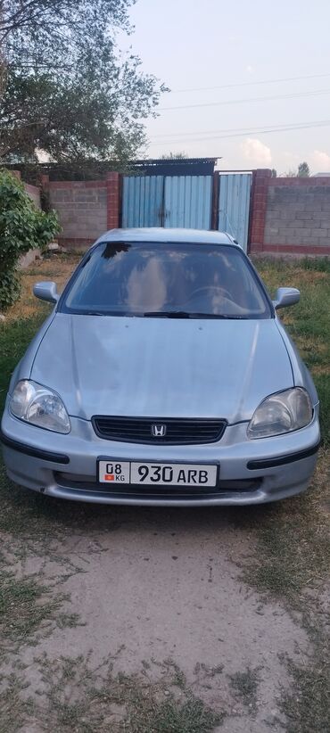купить диски на авто в бишкеке: Honda Civic седан (примерно 1996–2000, кузов EK), серебристый цвет