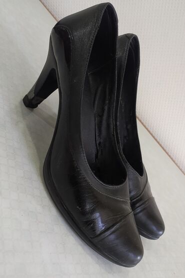 обувь женская классика: Туфли 37, цвет - Черный