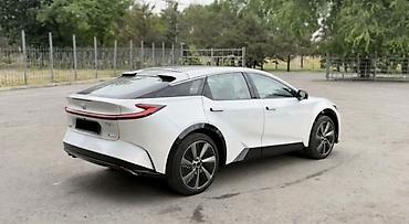 портер гибрид: Toyota bZ5: 2026 г., Автомат, Электромобиль, Лифтбек — 2