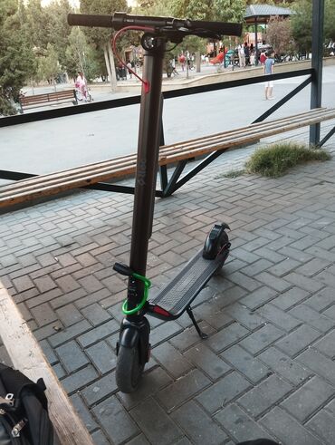 сколько стоит электровелосипед: İşlənmiş Elektrik samokat 10", 351 - 500 Vt, 16 - 25 km/s, Ünvandan götürmə, Pulsuz çatdırılma, Ödənişli çatdırılma