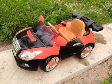 детский автомобиль на аккумуляторе: Детский электрокар, Б/у