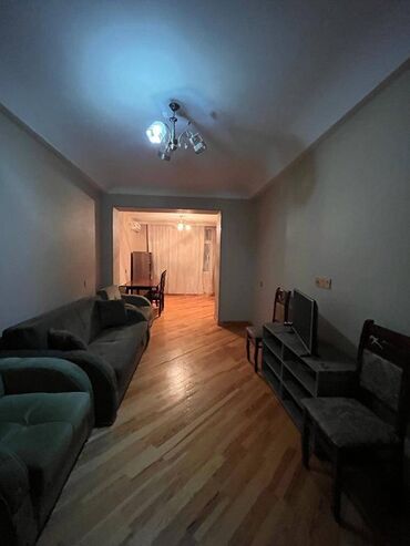 Uzunmüddətli kirayə mənzillər: Nizami metrosuna yaxın 6 mertebeli binanın 4-cu mərtəbəsində yerləşən -da lalafo.az — 1 Uzunmüddətli kirayə mənzillər: Nizami metrosuna yaxın 6 mertebeli binanın 4-cu mərtəbəsində yerləşən — 1