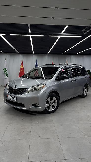 Toyota Sienna: 2011 г., 3.5 л, Автомат, Газ, Минивэн