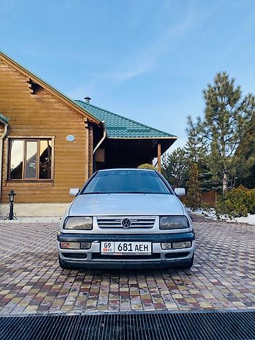 Volkswagen: Volkswagen Vento: 1993 г., 1.8 л, Механика, Бензин, Седан — 7