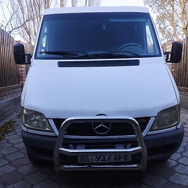 hongqi e: Легкий грузовик, Mercedes-Benz, Дубль, 3 т, Б/у — 2