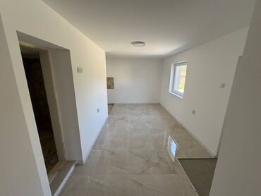 Kuće na prodaju: Kompletno renovirana kuća 80m2 Sivac, ul. Savska 9 Cena 38.000e — 6