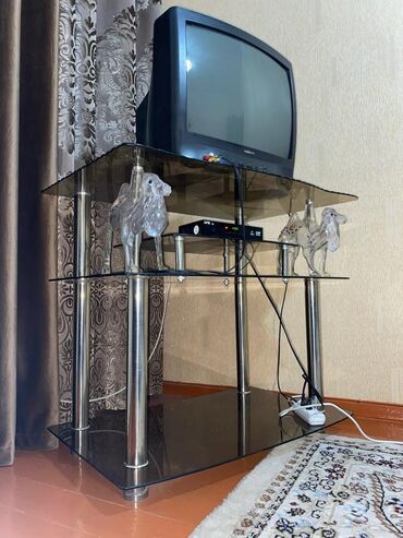 мебель для фаст фуда: Продается 
Телевизор с подставкой 4000с
тел: 
адрес : г.Кара-Балта