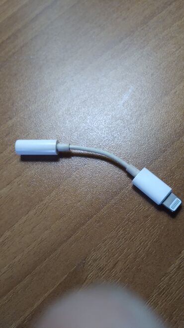 kabel aux: Iphone ucun perixodnik orginal qutudan cixan