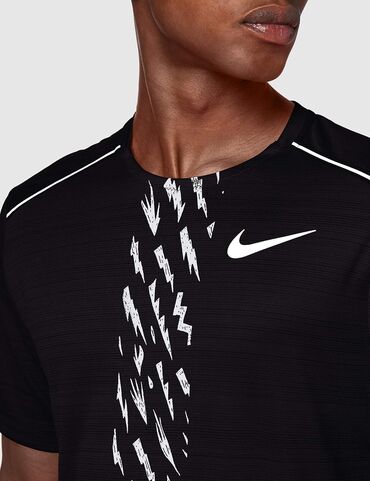 Футболки: Мужская футболка, 2XL (EU 44), Nike, Новый, цвет - Черный, Самовывоз
