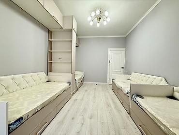 1200: Сдаётся 3 комнатная квартира в районе Филармонии. Адрес — 9