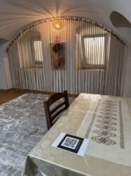 Otaqların günlük kirayəsi: Kirayə verilir: geniş və rahat mansard tipli otaq Xüsusiyyətlər: - -da lalafo.az — 11 Otaqların günlük kirayəsi: Kirayə verilir: geniş və rahat mansard tipli otaq Xüsusiyyətlər: - — 11