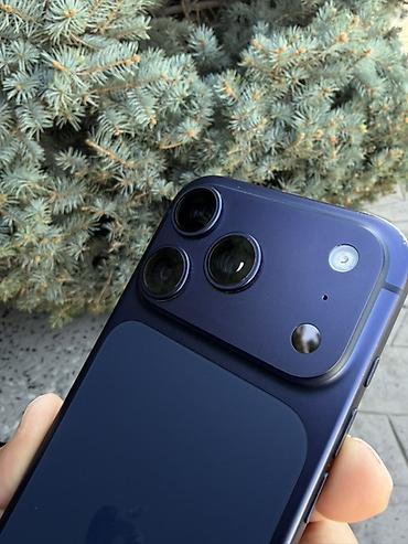 Уюлдук телефондор жана аксессуарлар: IPhone 17 Pro, Колдонулган, 256 ГБ, Midnight, Заряддоочу түзүлүш, Коргоочу айнек, Каптама, Бөлүп төлөө менен, 94 % — 2