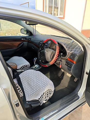 Toyota Avensis: 2004 г., 2 л, Автомат, Бензин, Седан — 5