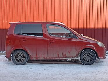 дайхатсу куаре: Daihatsu YRV: 2000 г., 1.3 л, Механика, Бензин, Хетчбек