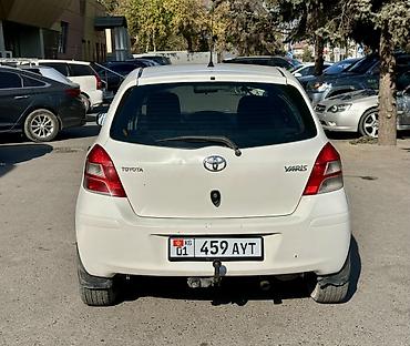 Унаа сатуу: Toyota Yaris: 2014 г., Бензин, Хетчбек — 2