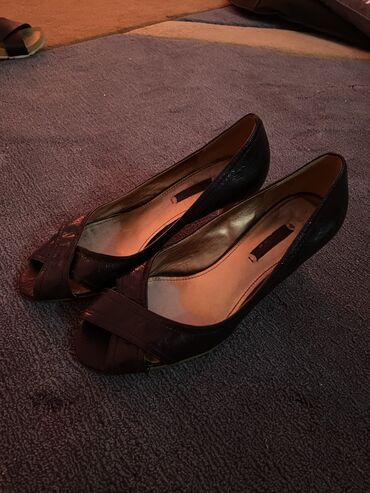 женская кожаная обувь бишкек: Туфли Ecco, 39, цвет - Черный