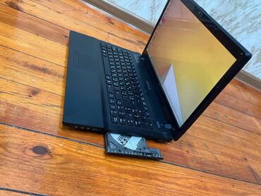 Baş geyimləri: Nodbuk tam işlekdır hec bır problemı yoxdur Zaryatlada saxlayır Ram — 2