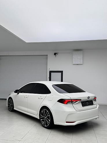 neta ls: Toyota Corolla: 2021 г., 1.8 л, Гибрид, Седан — 7