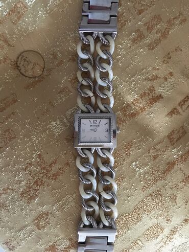 kiwi qol saatlari: İşlənmiş, Qol saatı, rəng - Gümüşü