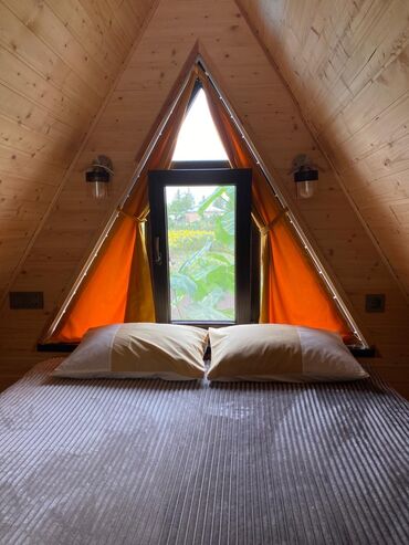 Bağ evlərinin satışı: Qəbələ, 40 kv. m, 3 otaqlı, Hovuzlu, İnternet, Telefon, Qaz — 2