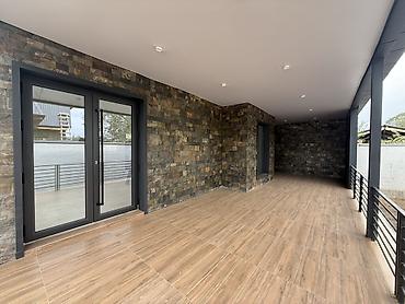 Продажа коттеджей и домов: Современный двухэтажный дом в стиле Модерн с большой крытой террасой! — 1