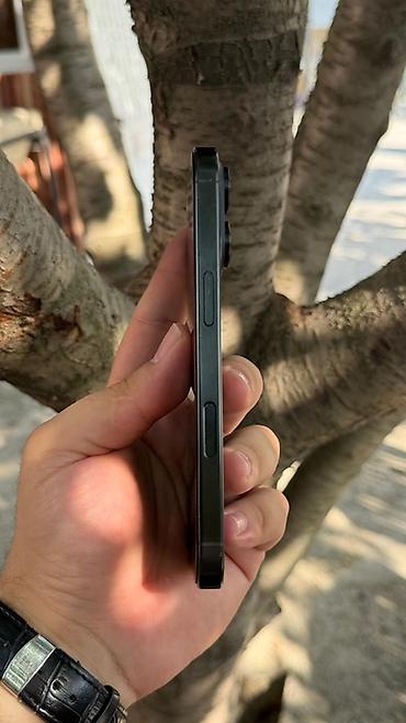 92: IPhone 16 Pro, 128 GB, Qara, Simsiz şarj — 5