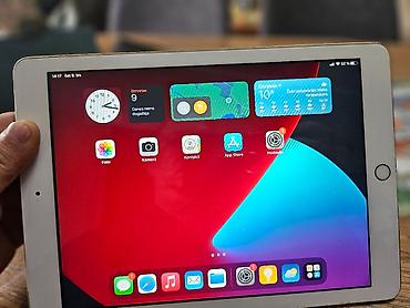 Apple: Apple iPad 9.7” sa Touch ID Ipad 5 generacija baterija odlicn a sa sim — 1