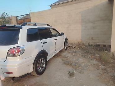 Avtomobil satışı: Mitsubishi Outlander, ağ rəng, 5 qapılı krossover/SUV. Xarici: - Ağ — 2