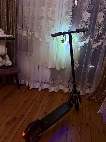 Elektrikli samokatlar: Elektrik skuter – qatlana bilən, ön və arxa işıqlı, LED displeyli - — 2