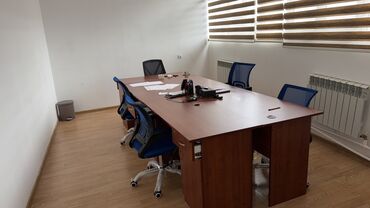 Ofis dəst mebeli: İş otağı üçün ideal olan mebel dəsti təklif olunur. Dəstə daxildir