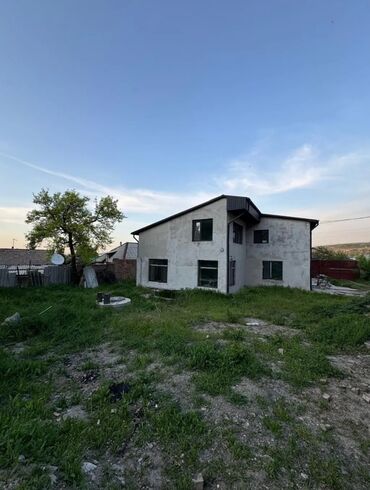 дом в рабочем городке: Дом, 300 м², 6 комнат